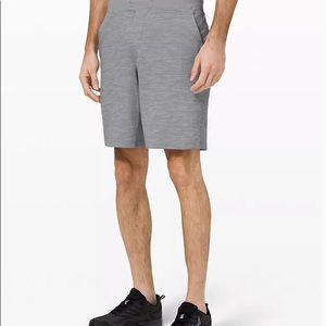 Lululemon the short 9” inseam, Sz lg dark grey